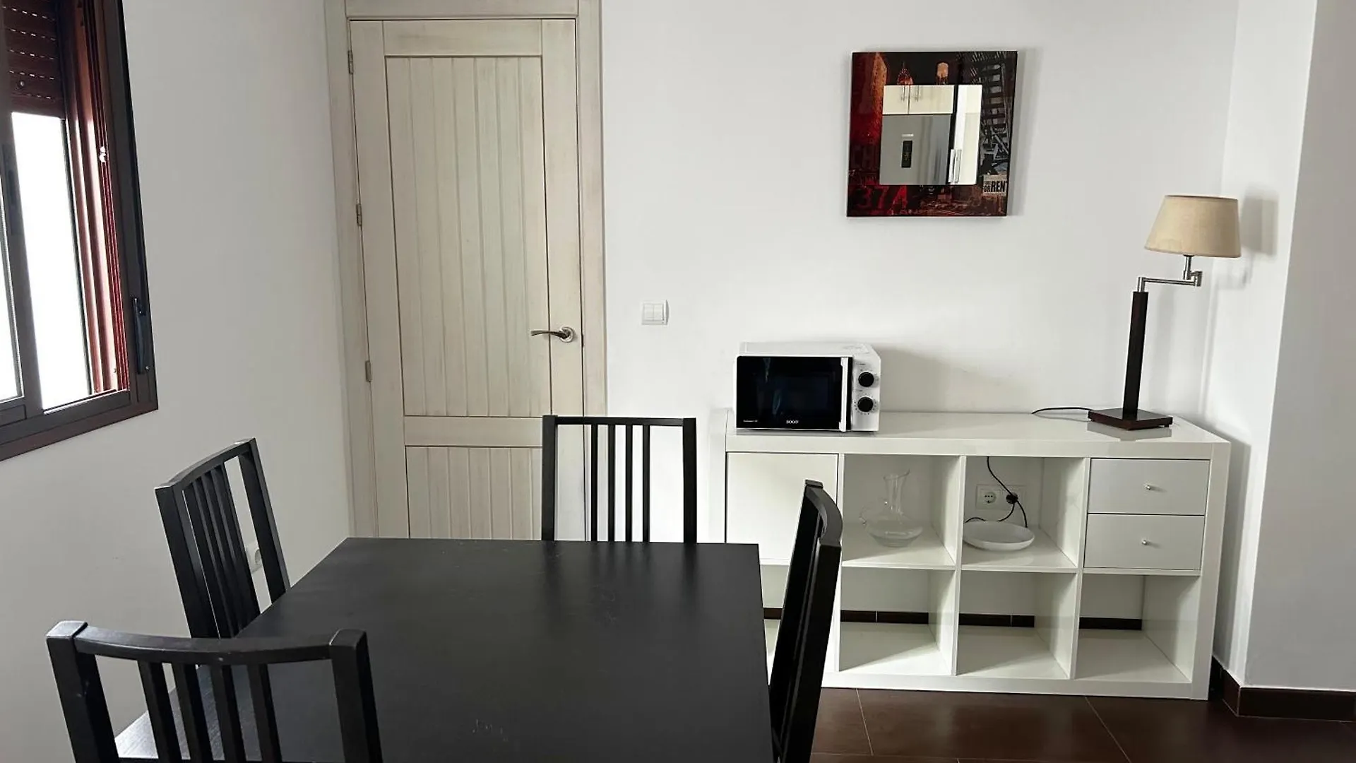 Apartamento Don Joaquin Bonito Apartamento En Utrera Wifi Gratis 0*,  España